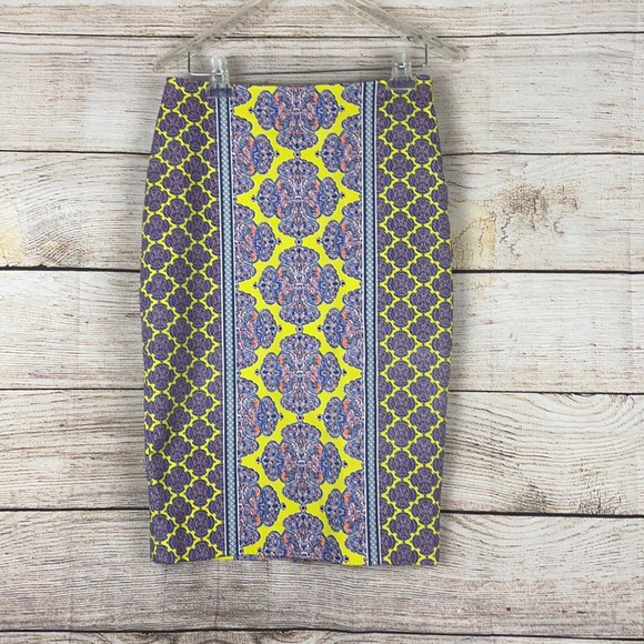 The Limited Dresses & Skirts - The Limited Chartreuse Lined Medallion Print Pencil Skirt 4